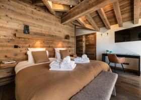 Alaska Lodge