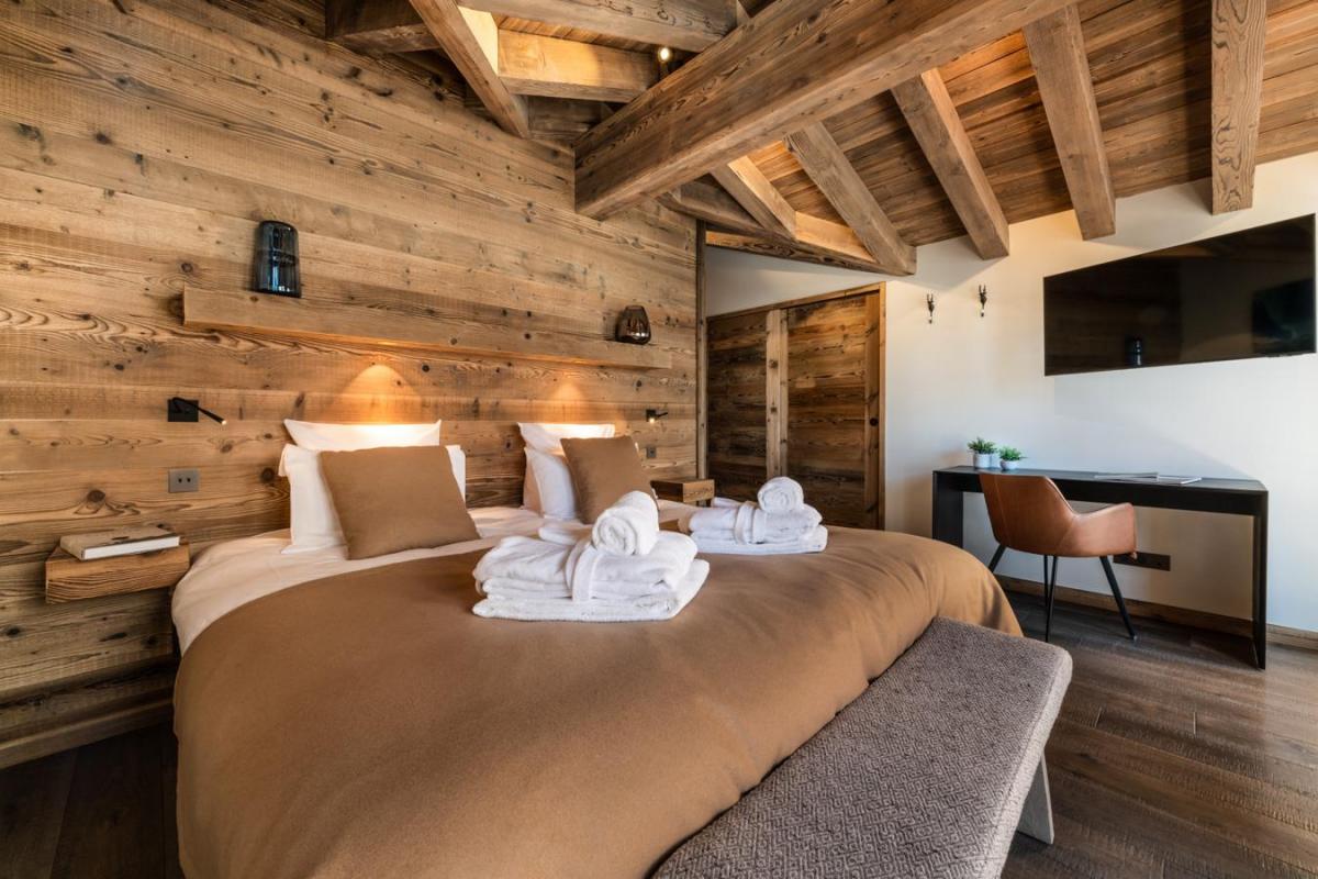 Alaska Lodge