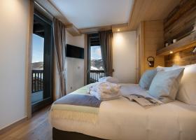 Yellowstone Lodge
