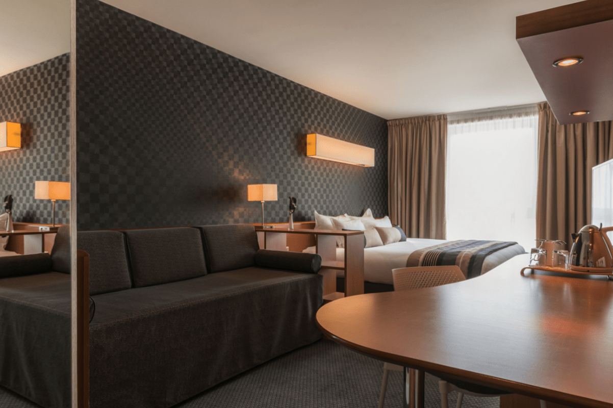 BEST WESTERN Plus Paris Saclay